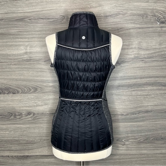 Lululemon Run: Turn Around Vest In Black / Gray size 6 - Picture 2 of 10